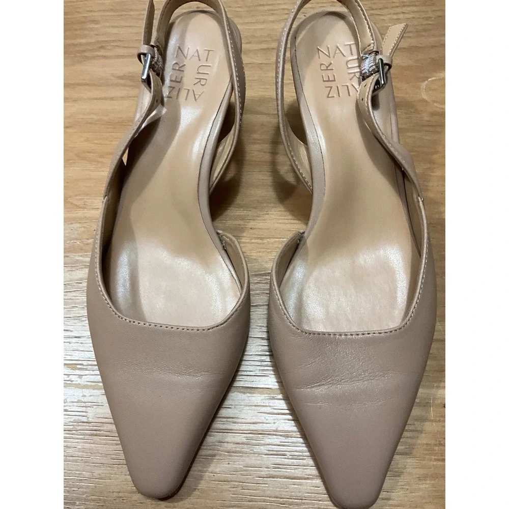 Naturalizer Dalary Nude Leather Slingback Kitten Heel Pumps Women 7M Pointed Toe